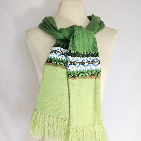 GREEN Winter Scarf #hundredsofscarves - Picture 2 of 4